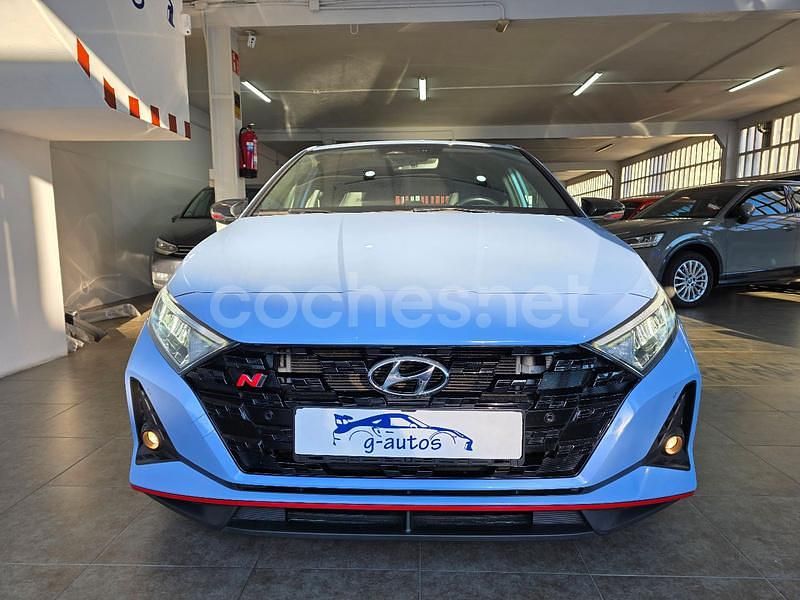Azul Usado 2021 Hyundai i20 Berlina | 22.999 € (Precio justo) - Imagen 1/4