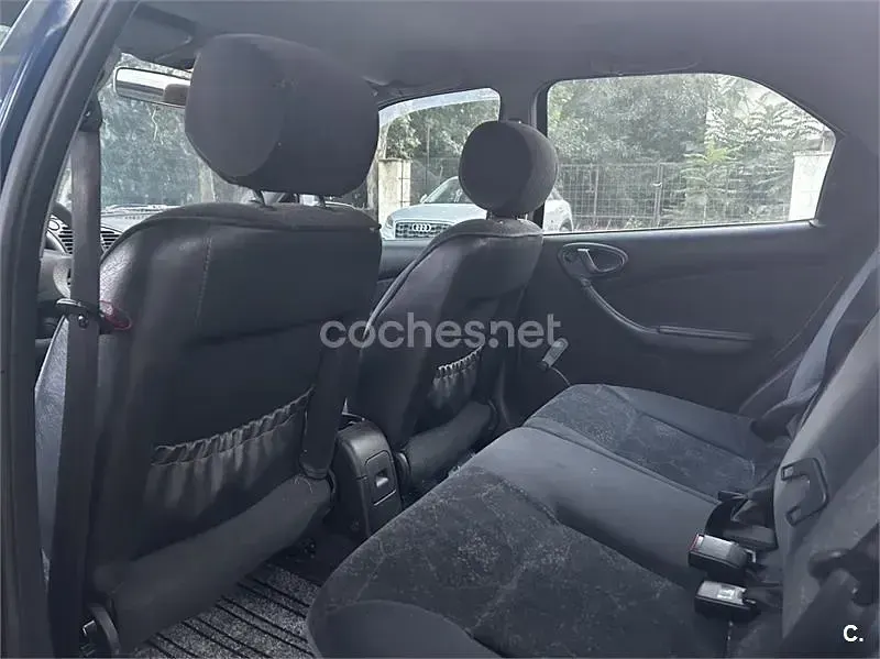 Usado Citroën Xsara Attraction 90 CV (66 kW) 1999 Azul Berlina
