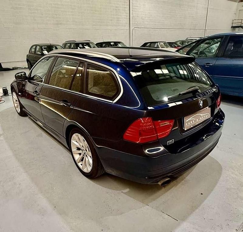 Usado BMW 318 143 CV (105 kW) 2011 Azul Familiar