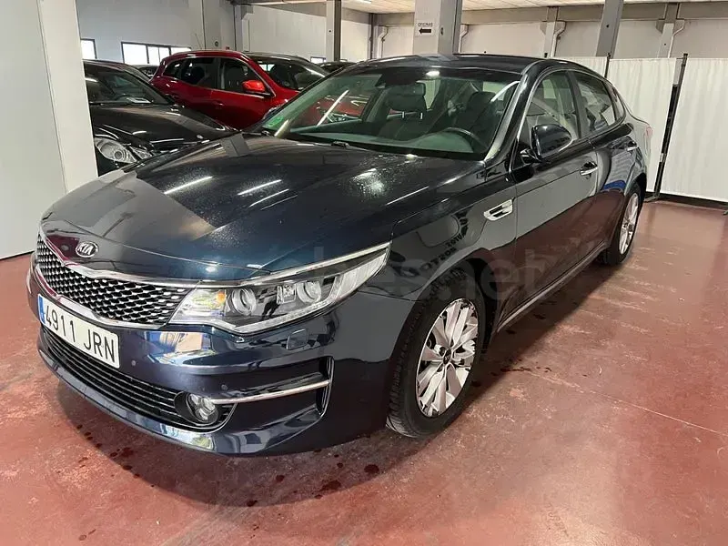 Usado Kia Optima 141 CV (103 kW) 2016 Azul Berlina