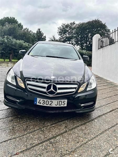 Usado Mercedes E220 170 CV (125 kW) 2013 Negro Coupe