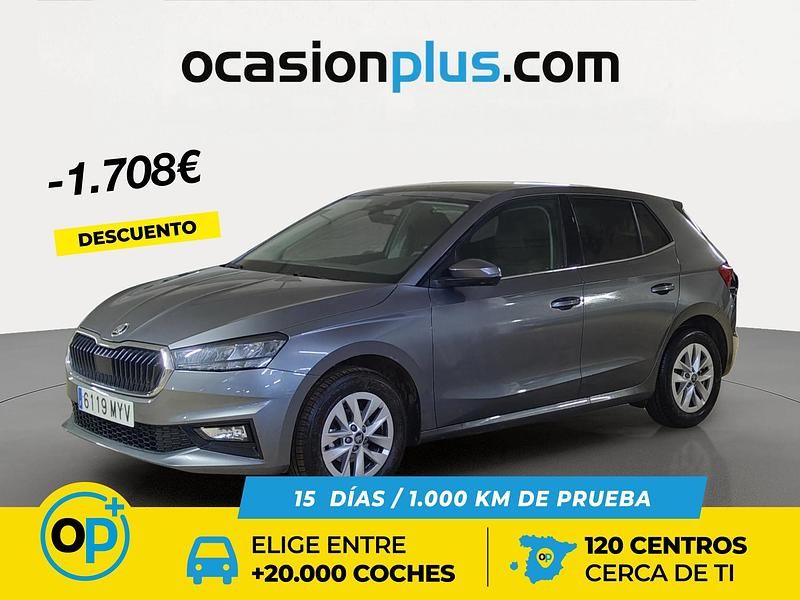 Usado Skoda Fabia Selection 95 CV (69 kW) 2025 Gris Berlina