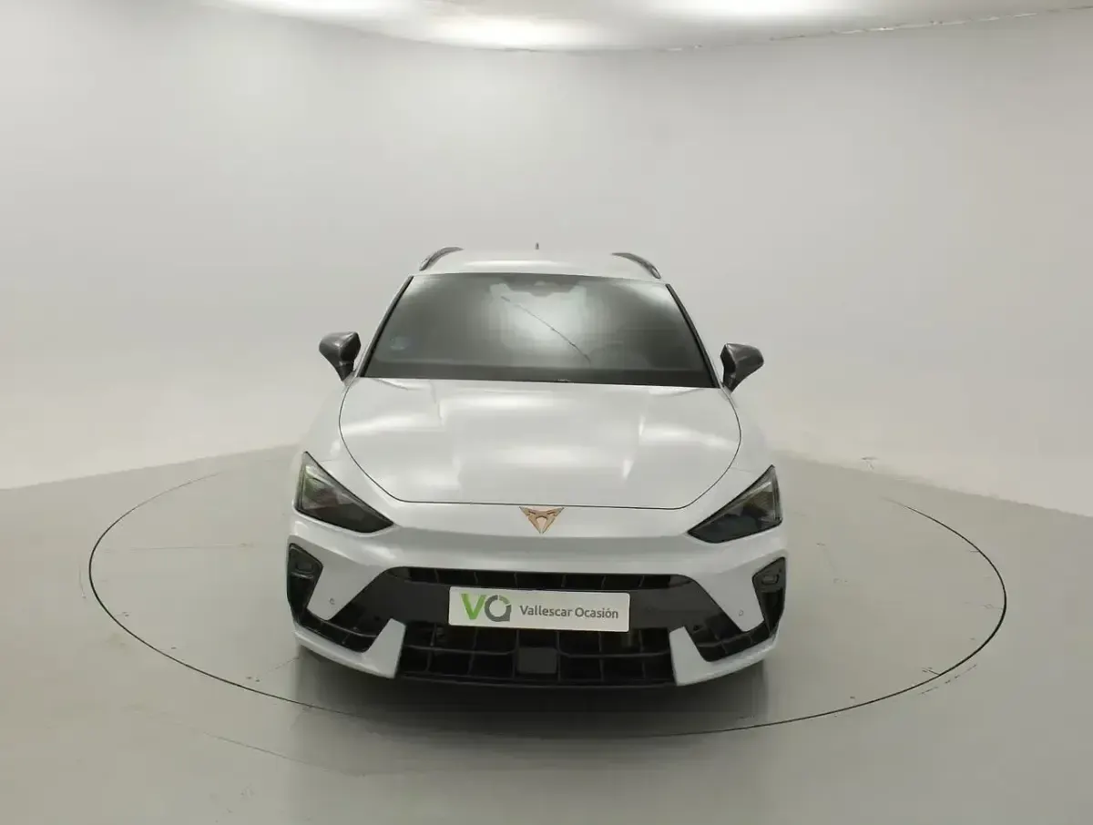 Usado Cupra Leon 150 CV (110 kW) 2025 Blanco Familiar