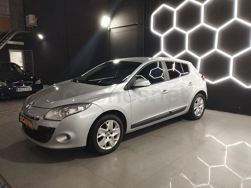 Usado Renault Mégane 110 CV (80 kW) 2012 Gris / plata Berlina