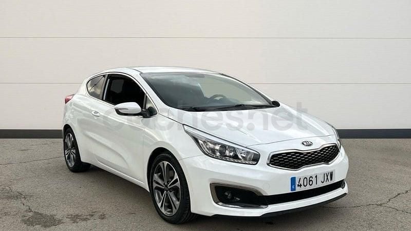 Usado Kia ProCeed 120 CV (88 kW) 2017 Blanco Utilitario