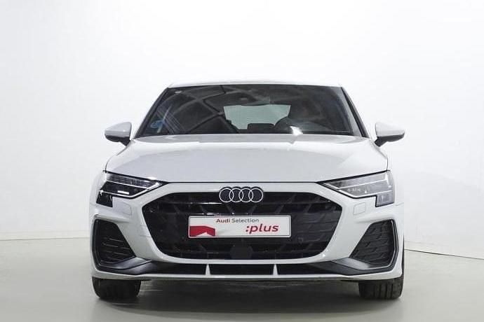 Usado Audi A3 S-Line 150 CV (110 kW) 2025