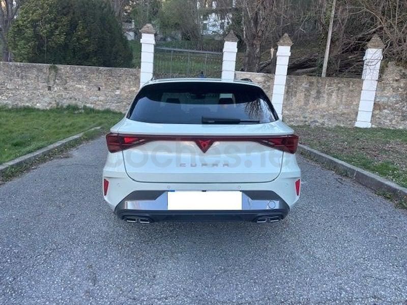 Usado Cupra Leon 150 HP (110 kW) 2025 Bege Carrinha