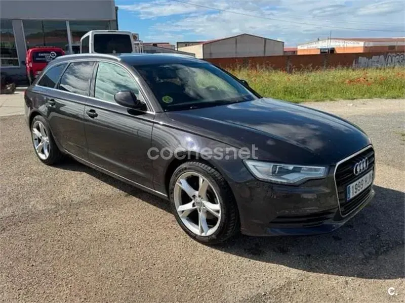 Usado Audi A6 204 CV (150 kW) 2012 Negro Familiar