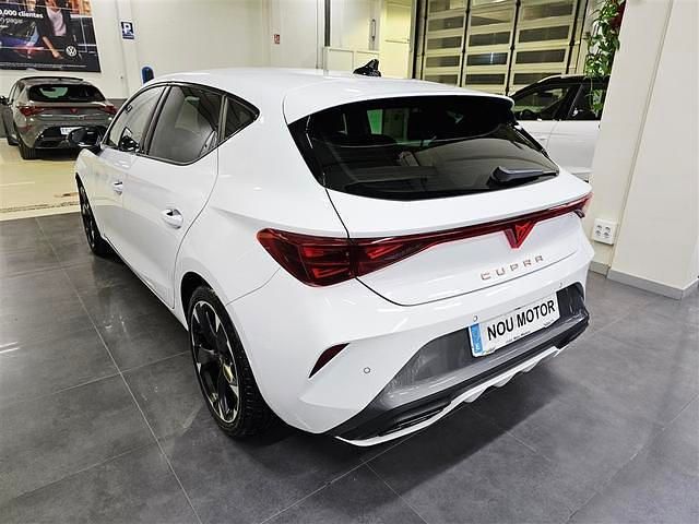 Usado Cupra Leon 150 CV (110 kW) 2024 Blanco Berlina