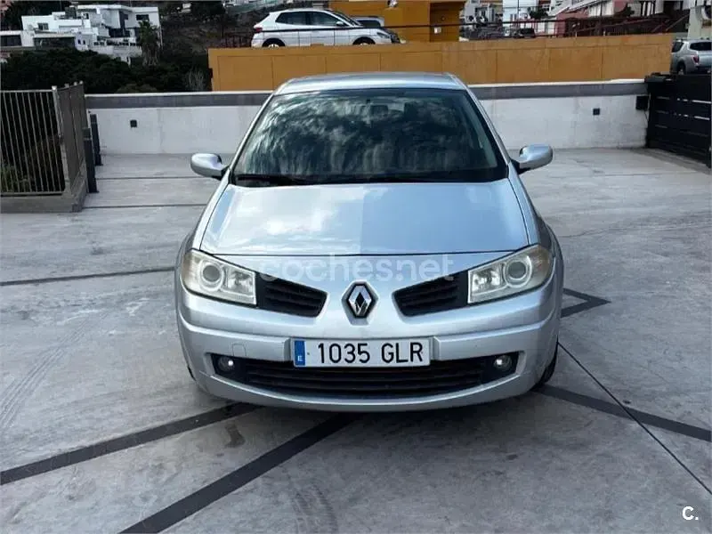 Usado Renault Mégane III 110 CV (80 kW) 2009 Blanco Berlina