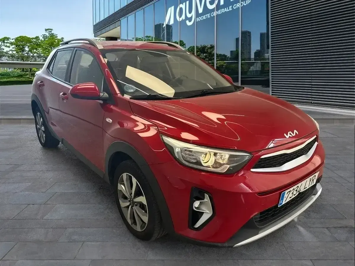 Usado Kia Stonic 84 CV (61 kW) 2022 Rojo SUV