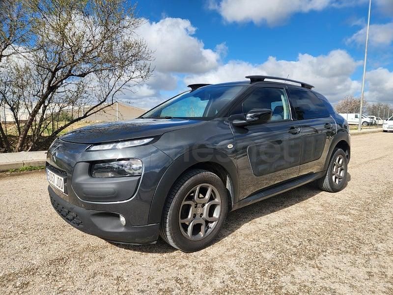 Usado Citroën C4 Cactus Feel 92 CV (67 kW) 2015 Gris / plata Utilitario