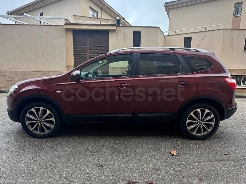 Usado Nissan Qashqai +2 Premium Edition 150 CV (110 kW) 2011 Granate SUV