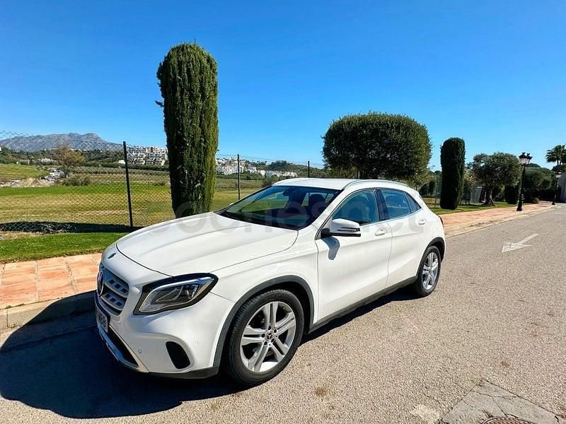 Usado Mercedes GLA180 122 CV (89 kW) 2019 Blanco SUV