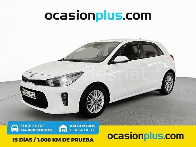 Blanco Usado 2017 Kia Rio Berlina | 9750 € (Precio justo) - Imagen 1/4