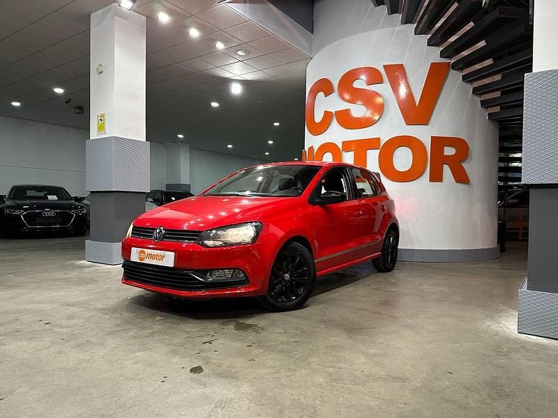 Usado VW Polo 75 CV (55 kW) 2017 Rojo Utilitario