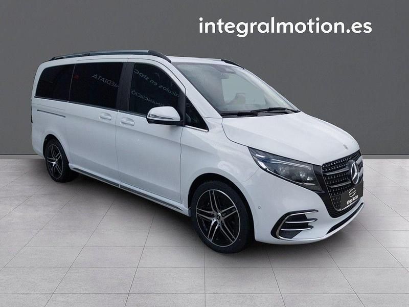 Usado Mercedes V250 Avantgarde 190 CV (139 kW) 2025 Blanco Monovolumen