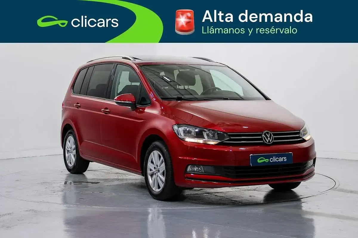 Usado VW Touran Advance 122 CV (89 kW) 2022 Rojo Monovolumen