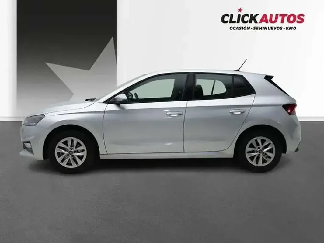 Usado Skoda Fabia Selection 116 CV (85 kW) 2026 Plateado Utilitario