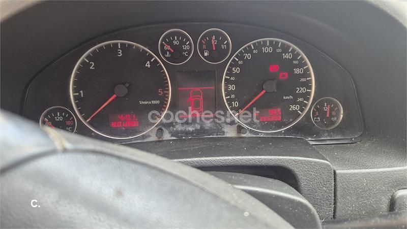Używany Audi A6 155 KM (114 kW) 2004 Szary Sedan/Limuzyna