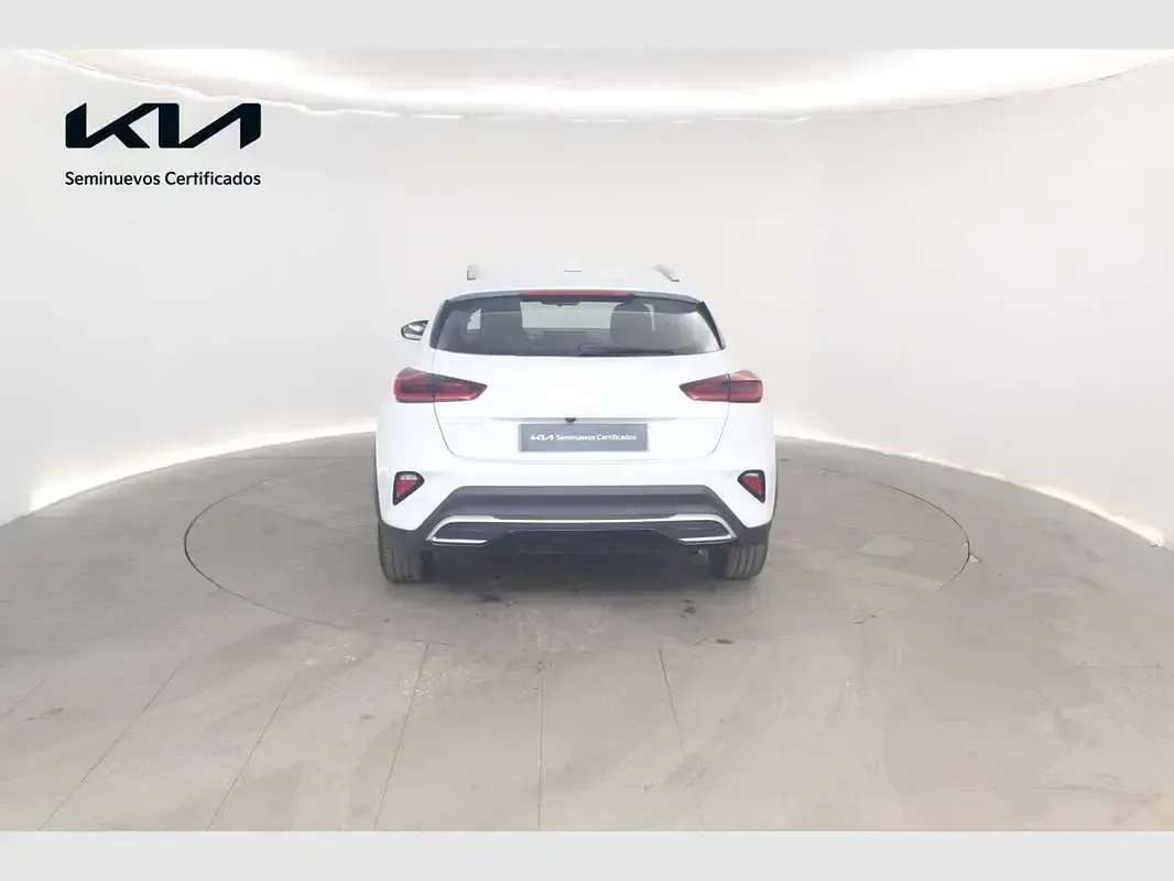 Usado Kia XCeed 101 CV (74 kW) 2025 Blanco SUV