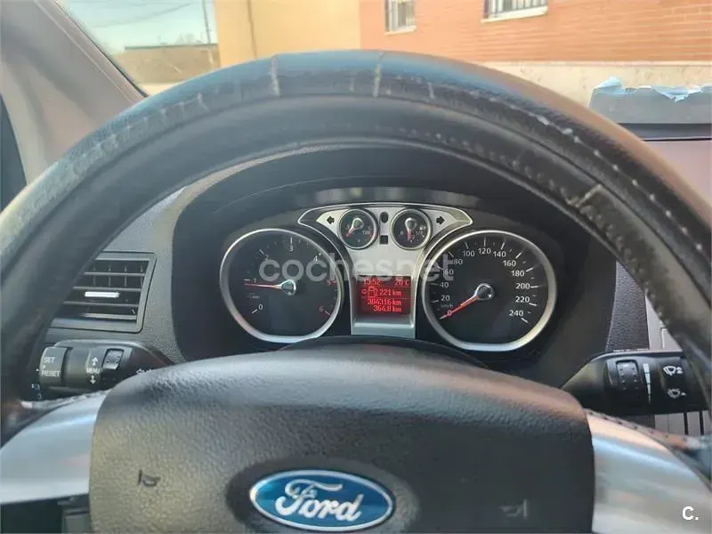 Usado Ford Kuga Titanium 136 CV (100 kW) 2008 Azul SUV