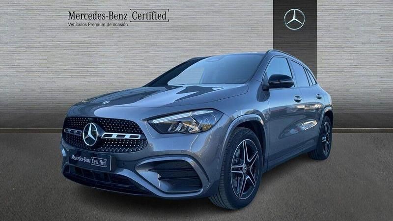 Usado Mercedes GLA200 150 HP (110 kW) 2026 Cinzento SUV