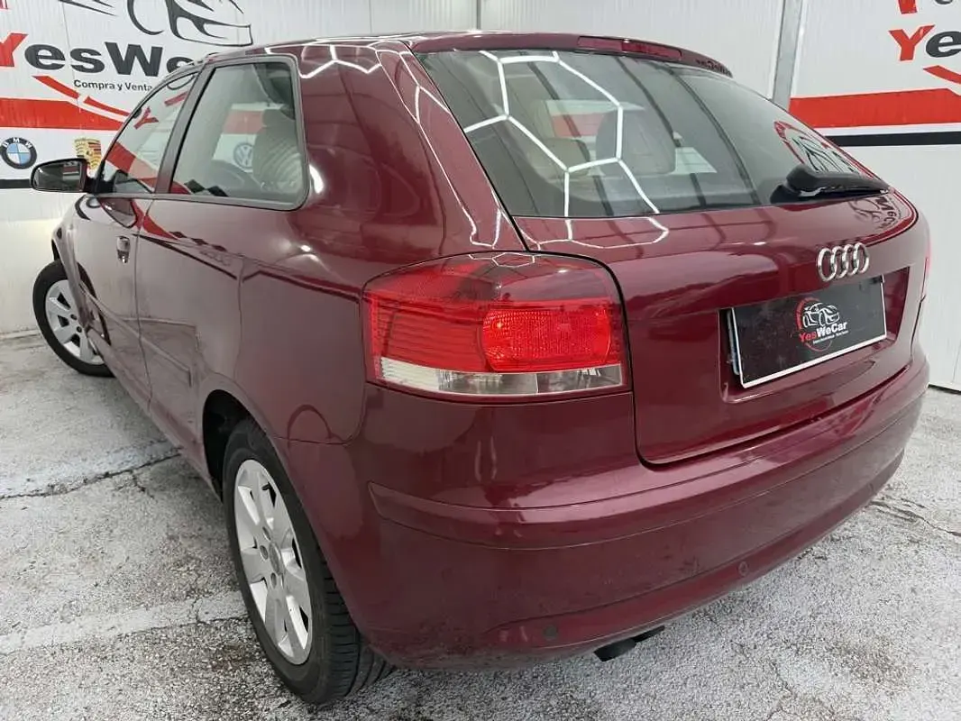 Usado Audi A3 Sportback Ambition 140 CV (102 kW) 2004 Burdeos Utilitario