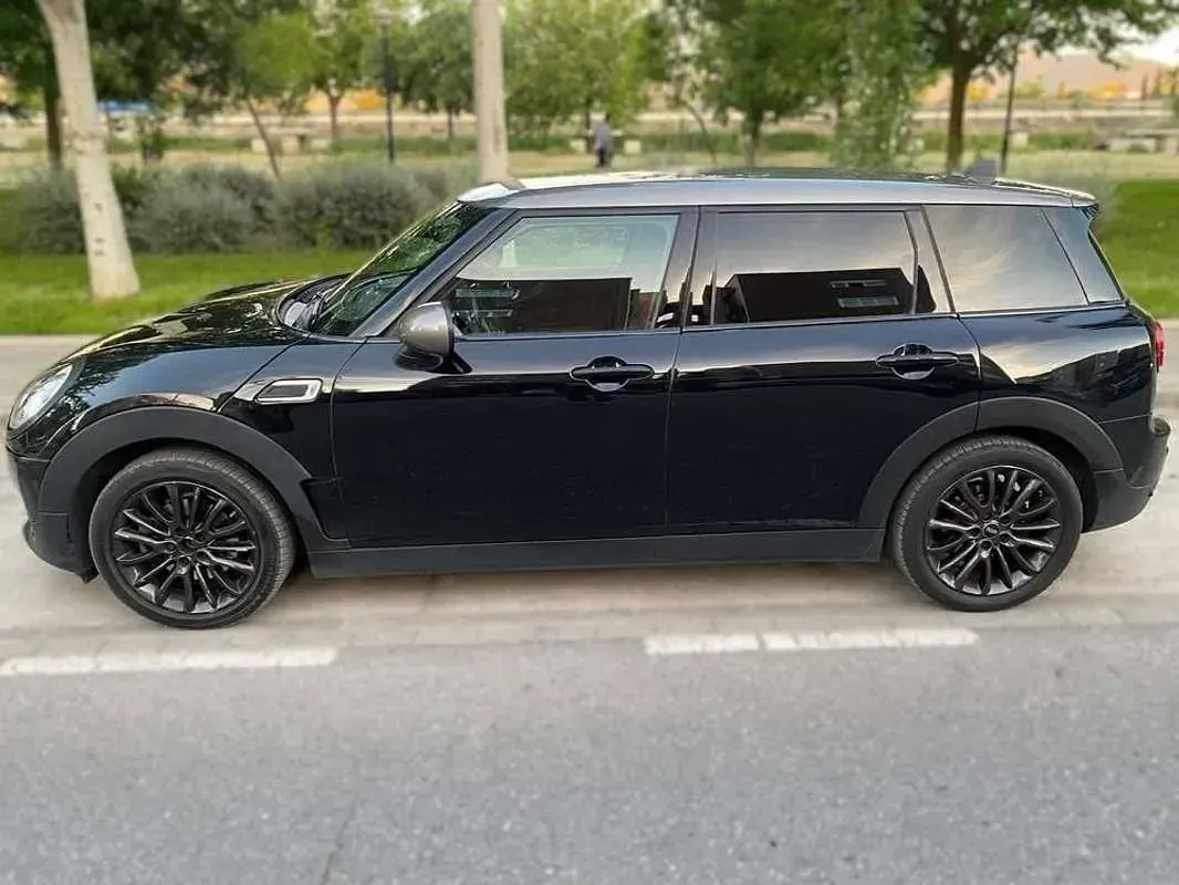 Usado Mini Cooper D 150 CV (110 kW) 2019 Negro Utilitario