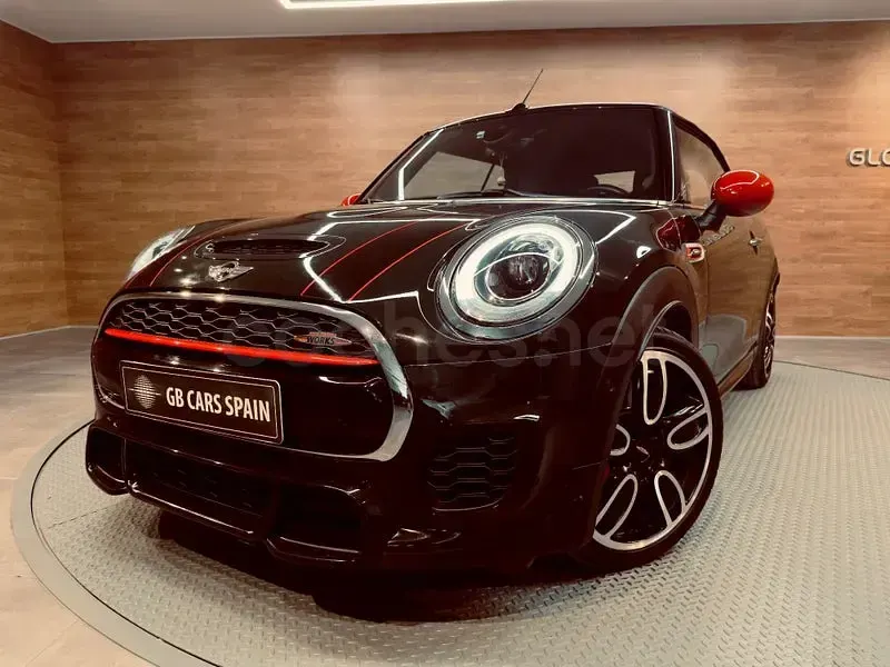 Usado Mini John Cooper Works Cabriolet 231 CV (169 kW) 2017 Verde Descapotable
