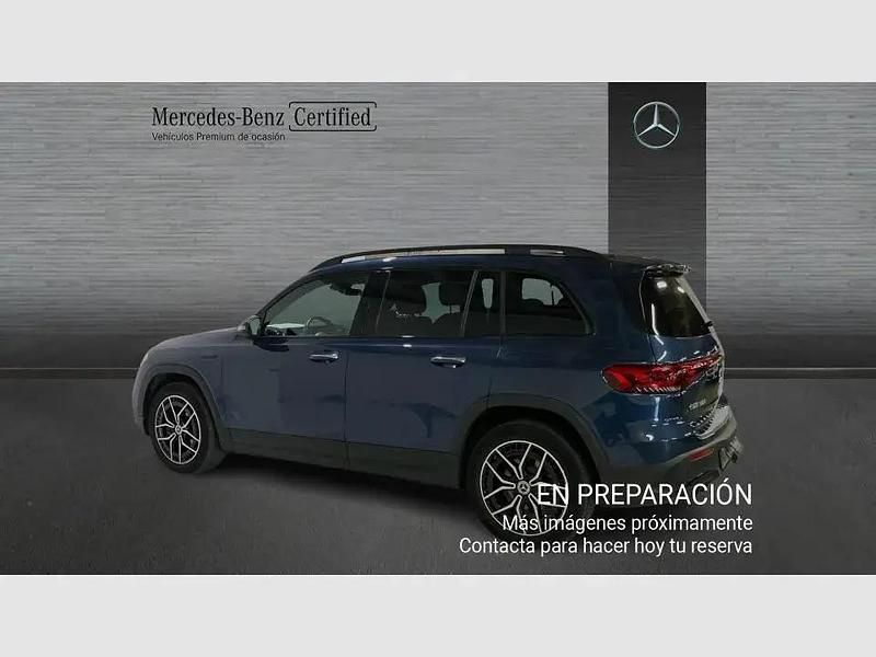Używany Mercedes EQA300 167 kW (228 KM) 2022 Niebieski SUV