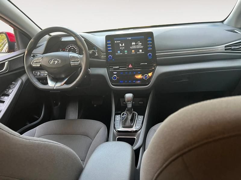 Usado Hyundai Ioniq 131 CV (96 kW) 2021 Granate Utilitario