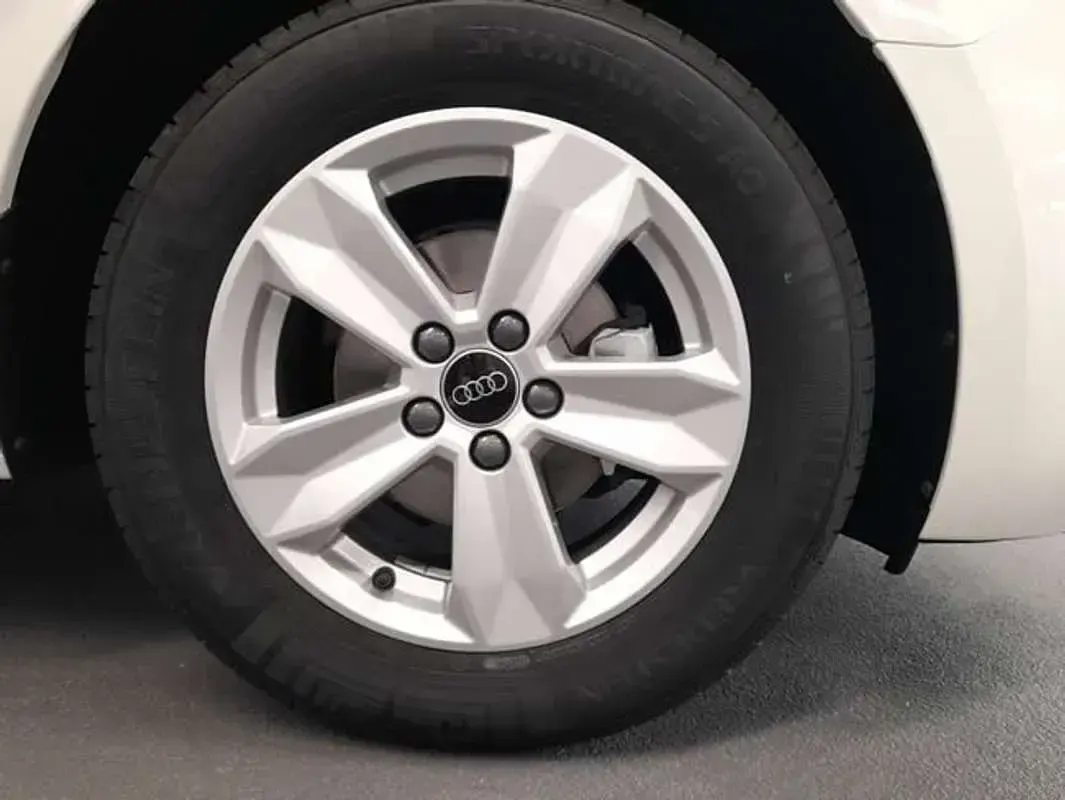 Usado Audi A1 Sportback 95 CV (69 kW) 2023 Amarillo Utilitario