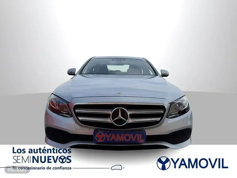 Usado Mercedes E300 245 CV (180 kW) 2017 Gris Berlina