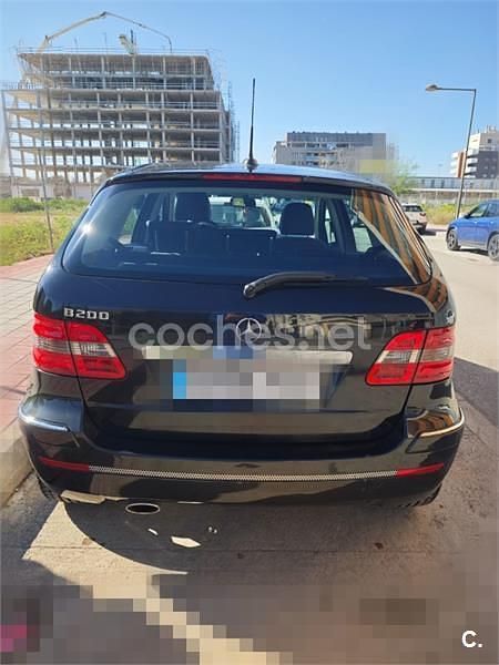 Usado Mercedes B200 136 CV (100 kW) 2007 Negro Monovolumen