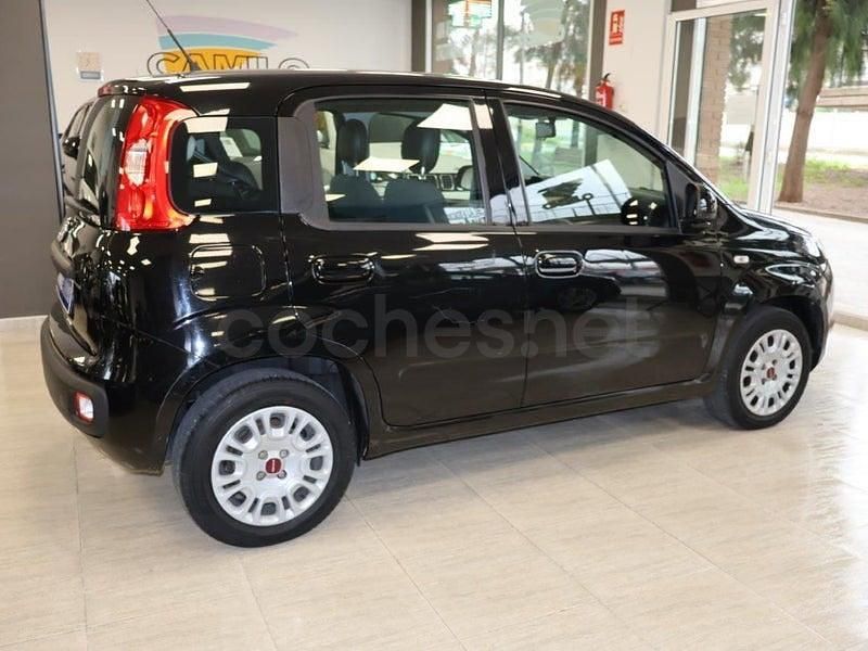 Usado Fiat Panda Lounge 69 CV (50 kW) 2020 Negro Utilitario