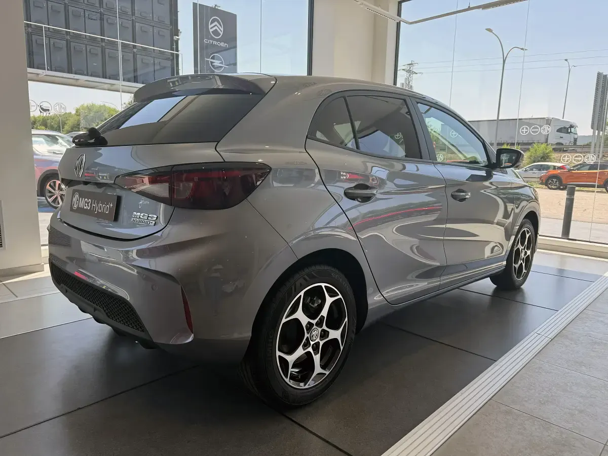 Nuevo MG MG3 Luxury 195 CV (143 kW) 2026 Azul Utilitario