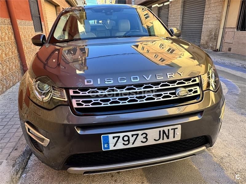 Usado Land Rover Discovery Sport HSE 150 CV (110 kW) 2016 Gris / plata SUV