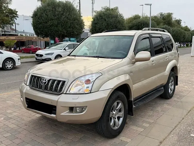 Usado Toyota Land Cruiser 173 CV (127 kW) 2008 Beige SUV