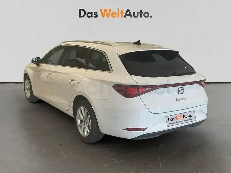 Usado Seat Leon Style 116 CV (85 kW) 2025 Blanco Familiar