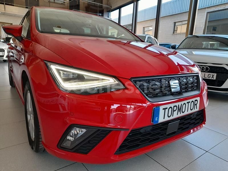 Usado Seat Ibiza Style Plus 110 CV (80 kW) 2021 Rojo Berlina