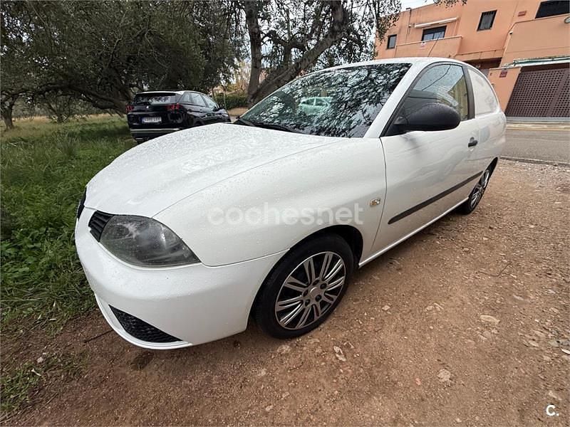 Usado Seat Ibiza Reference 70 CV (51 kW) 2006 Blanco Utilitario