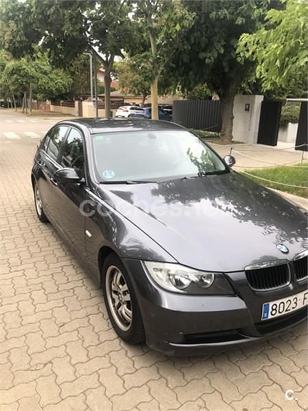 Usado BMW 318 129 CV (94 kW) 2007 Gris / plata Berlina