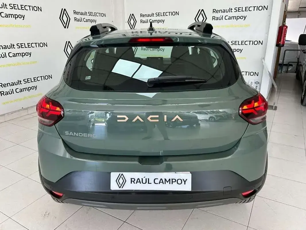 Usado Dacia Sandero Extreme 101 CV (74 kW) 2025 Verde Utilitario