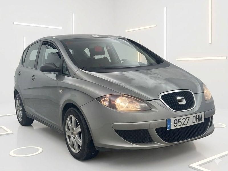 Usado Seat Altea Reference 105 CV (77 kW) 2006 Beige Monovolumen
