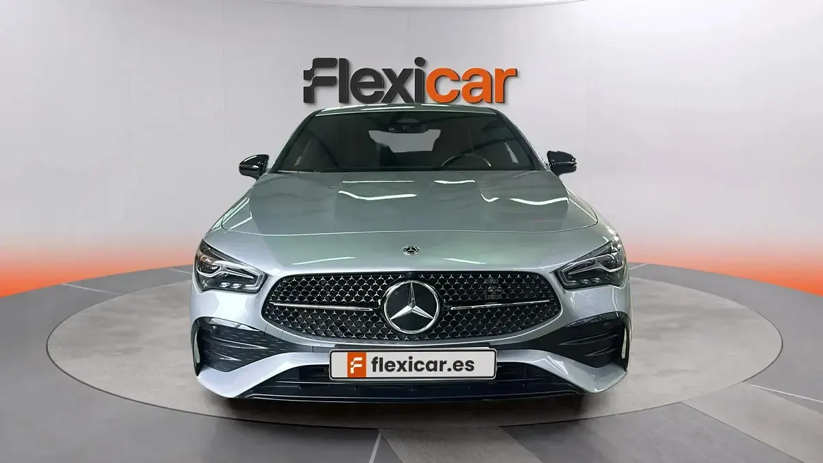 Usado Mercedes 190 190 CV (139 kW) 2025 Gris Berlina