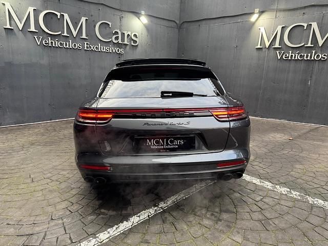 Usado Porsche Panamera 550 CV (404 kW) 2018 Gris Familiar