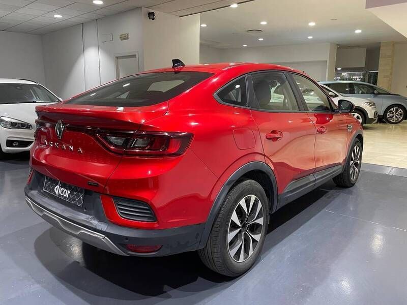 Usado Renault Arkana Equilibre 145 CV (106 kW) 2022 Rojo SUV