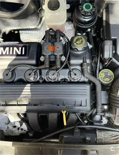 Usado Mini ONE 90 CV (66 kW) 2004 Negro Utilitario