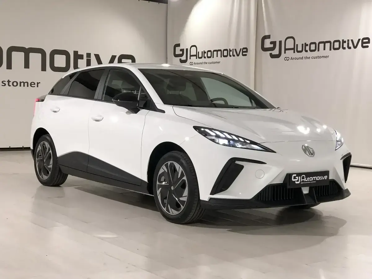 Occasion MG MG4 EV Comfort 150 kW (204 PK) 2023 Wit Hatchback